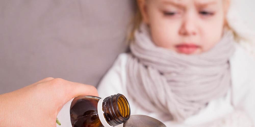 Uso de jarabes naturales para la tos en bebés y niños